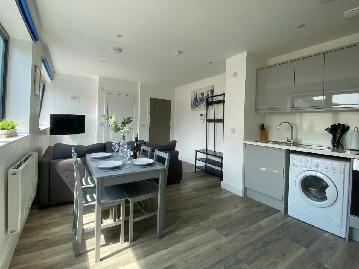 Modern One Bedroom Apartment In Town Centre & 4 Min To The Beach Bournemouth Exterior photo